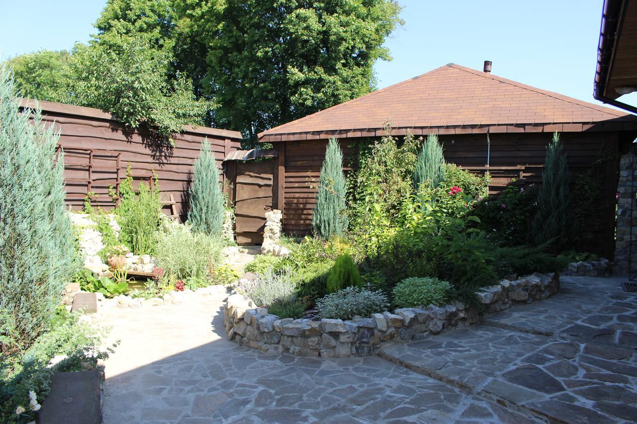 Maetok 4 Pidkovy Motel Podbereztsy Bagian luar foto
