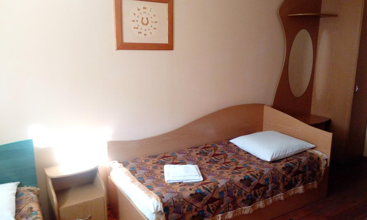Maetok 4 Pidkovy Motel Podbereztsy Bagian luar foto